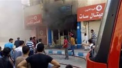 ماس كهربائى يحرق محل محمول فى سوهاج