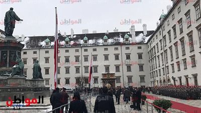 رغم البرد السيسى فى القلب.. هتافات للجالية المصرية للرئيس أمام القصر الرئاسى 
