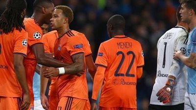 ليون يفقد خدمات نجمه أمام برشلونة 