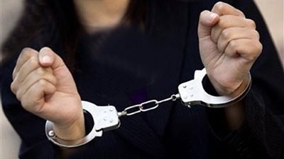 ضبط ربة منزل هاربة من تنفيذ 12 حكم بالحبس بمصر القديمة