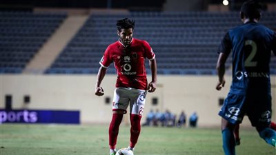 مدرب الأهلي يكشف ما حدث بين صالح ومعلول 