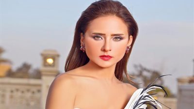 فيديوجراف| رفضت الإغراء والنكد حظها.. معلومات خفية عن نيللي كريم 