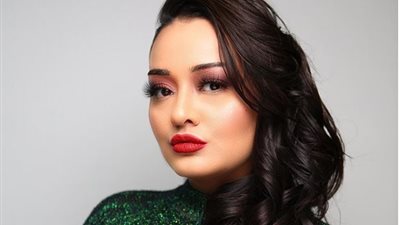 راندا البحيري تخضع لجلسة شتوية في دبي 