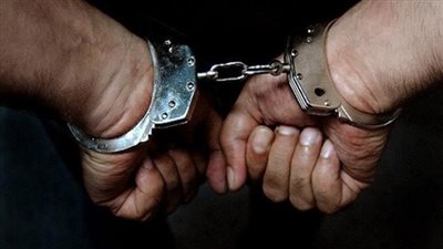 شاب يشعل النيران بسيارة خاله بالإسكندرية ..والسبب صادم !