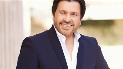 فقد ابنته وخالف زملائه.. محطات في حياة هاني شاكر وأسباب غنائه حتى الآن