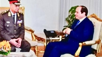  السيسي يلتقي وزير الدفاع