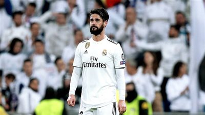 يوفنتوس يتخلص من نجميه للتعاقد مع إيسكو