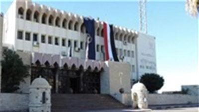 ضبط شخصين للتنقيب عن خام الذهب في البحر الأحمر