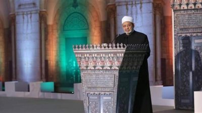 صور .. الملك سلمان يستقبل شيخ الأزهر