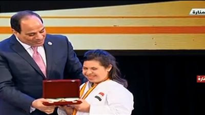 السيسي يكرم بطلة العالم في الكاراتيه بإسبانيا خلال حفل 