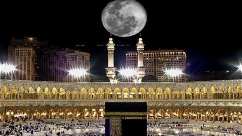 الكعبة وتعامد القمر