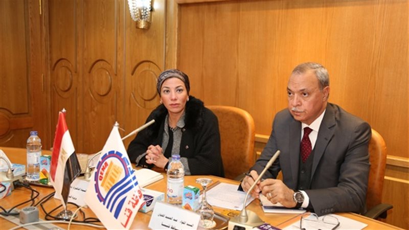 وزيرة البيئة 