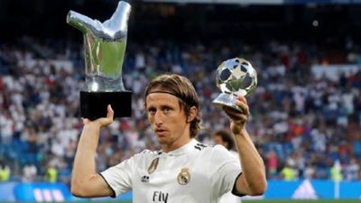 صورة.. أفضل لاعب في العالم يحتفل بأعياد الكريسماس