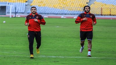 هشام محمد ينتظم في تدريب الأهلي