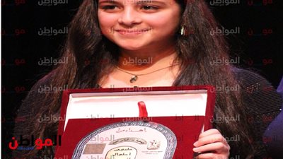 صور| حفيدة فيروز تتسلم تكريمها من ملتقى أطفال السينما المصرية