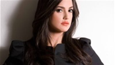 درة: أعشق الكلاب .. ومفيش مقارنة بينهم وبين الزوج في حياتي