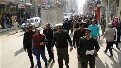 حملة صباحية لرفع الإشغالات وإستعادة الانضباط بحي المنتزة ثان