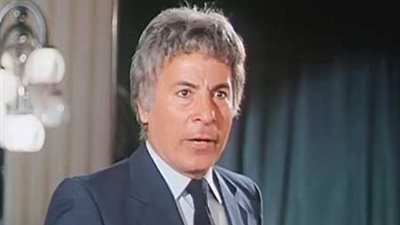 أحمد سعيد عبدالغني تعليقاً على الحالة الصحية لوالده: ربنا يستر