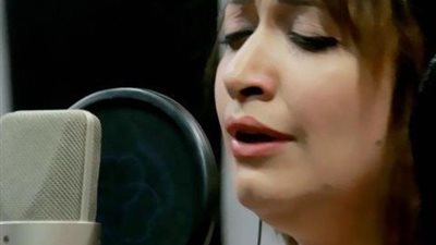 بمناسبة الكريسماس .. ترانيم سارة معروف في 90 دقيقة 