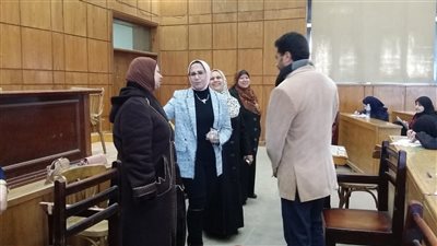 صور .. رئيس جامعة دمنهور: انتظام سير الامتحانات على مستوى الكليات