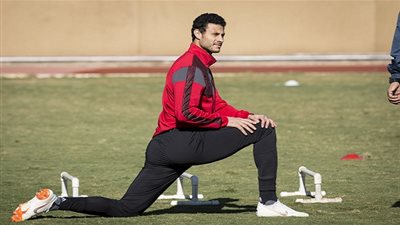 لاسارتي يجتمع مع محمد الشناوي