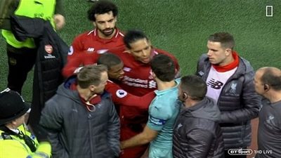 فان ديك عن أزمة محمد صلاح وسوكراتيس: سأدافع عن زملائي دائما  