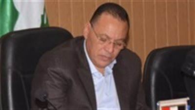 محافظ الشرقية يستقبل حالة إنسانية ويقدم لها المساعدة