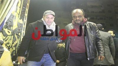 صور.. إسماعيل يوسف يقدم واجب العزاء في والدة عصام كاريكا