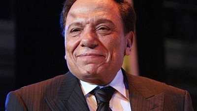 في أول يوم.. هذه أمنية عادل إمام خلال 2019