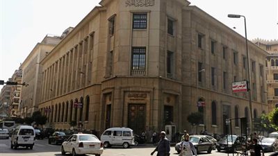   اليوم.. إعادة فتح البنوك والبورصة بعد انتهاء أجازة السنة المالية 