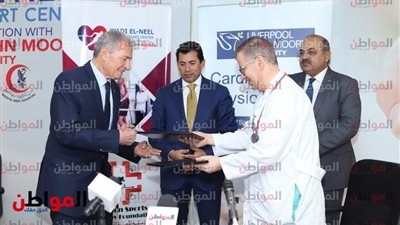 صور.. وزير الشباب والرياضة في مستشفى وادي النيل لحضور توقيع بروتوكول مركز القلب