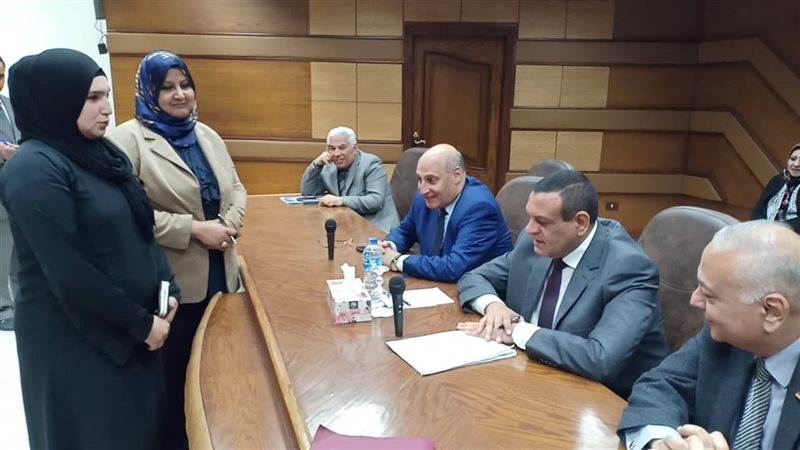 محافظ البحيرة 