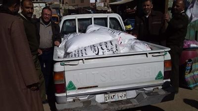 ضبط 13 جوال من الأسمدة بمحل مخالف ب