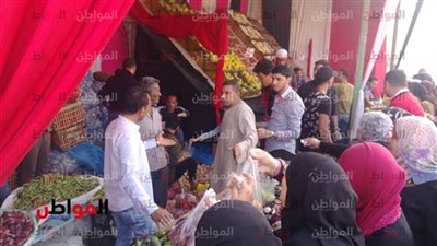تعرف على أسعار الخضراوات فى سوق العبور الجمعة 
