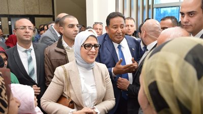  الصحة تفحص 250 مليون مواطن حتى الآن فى حملة 