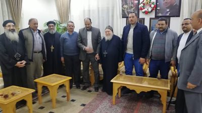 صور| مدير التأمين الصحي بسوهاج يهنئ الأخوة الأقباط بمناسبة عيد الميلاد المجيد