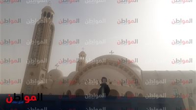 صور .. السماء تشارك كاتدرائية العاصمة الإدارية احتفالات عيد الميلاد 2019 بـ 3 ظواهر فلكية