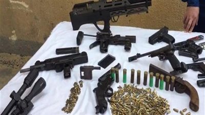ضبط عاطلين بحوزتهما أسلحة نارية في شبرا