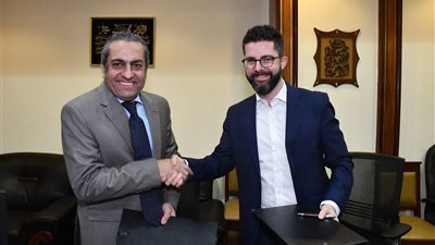 صور | وزارة الإسكان توقع اتفاقية لمشاركة الدولة المصرية للمرة الأولى بمعرض 