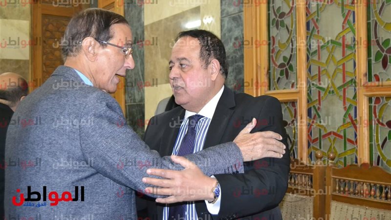 الكنيسى وجنازة والدة