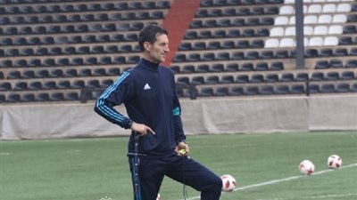 مدرب الإسماعيلي يشيد بأرضية ملعب مباراة مازيمبى في دوري ابطال افريقيا