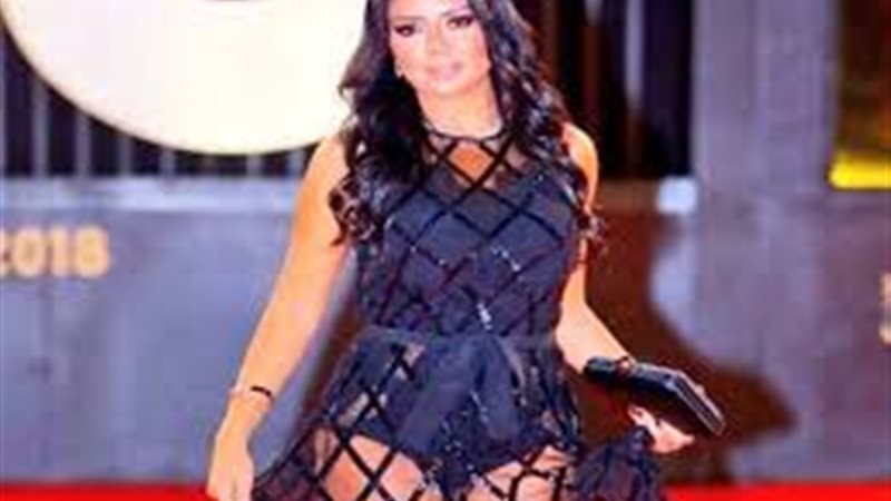 الفنانة رانيا يوسف
