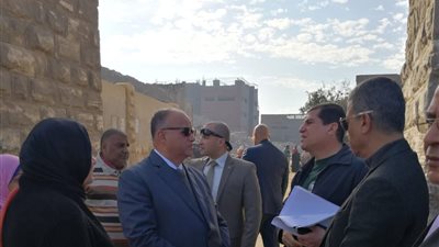 محافظ القاهرة يتفقد مشروع إسكان أرض الخيالة وإزالات أبو السعود 