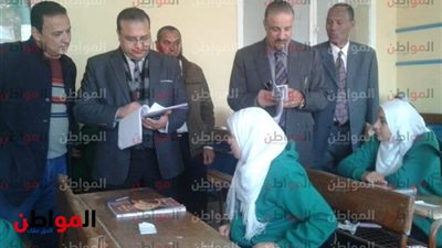 صور| 13 ألفًا و239 طالبًا وطالبة يؤدون الامتحان التجريبي 