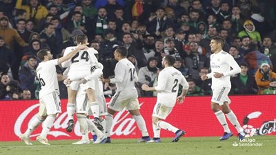 فيديو.. ريال مدريد يقتحم المربع الذهبي بالليجا بانتصار ثمين على ريال بيتيس