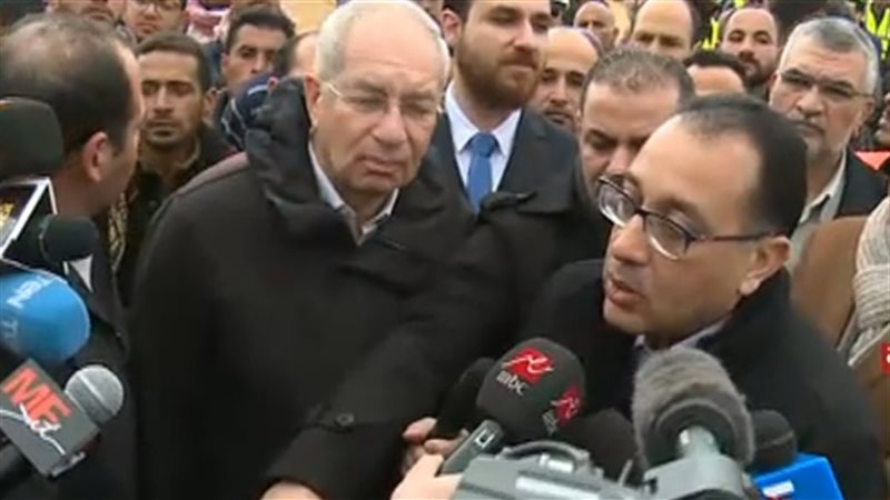 مصطفى مدبولى والنهر