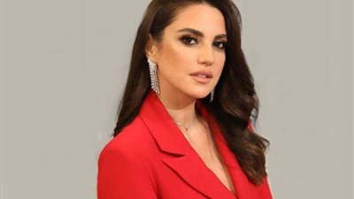 فيديو| وصلة رقص مثيرة لـ درة في عيد ميلادها 