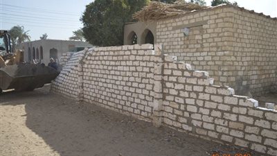 صور.. إزالة 189 حالة تعدٍ ضمن الموجة الثانية عشر ببني سويف