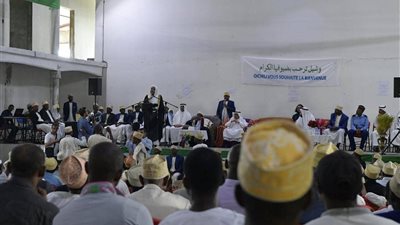 صور.. الأمين العام لرابطة العالم الإسلامي يفتتح مراكز صحية في جزر القمر 