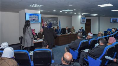 صور.. محافظ الإسكندرية يعقد اللقاء الجماهيري الدوري للمواطنين
